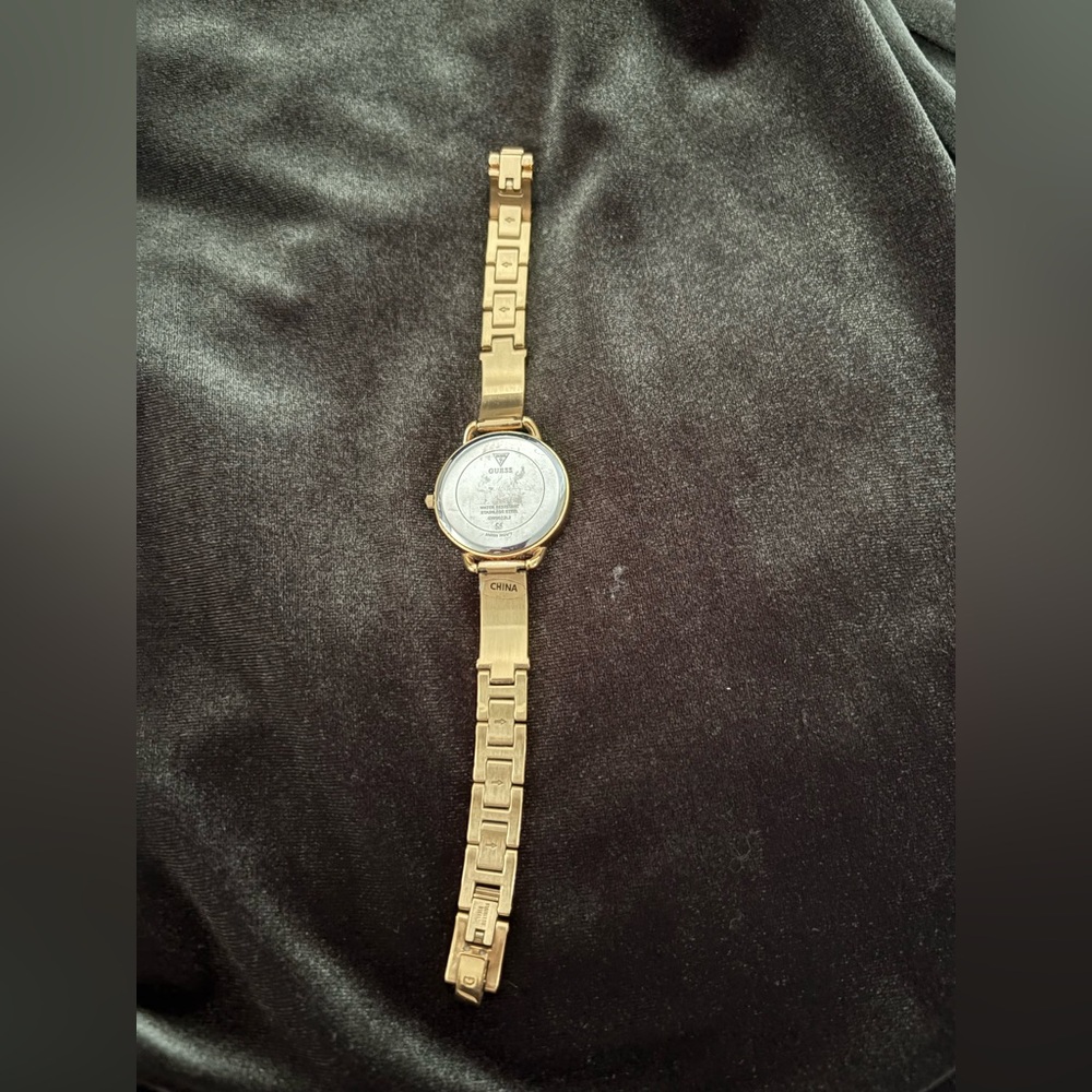 Guess Gold-Tone Crystal Analog Watch. Style #: 14061383 - Picture 5 of 5